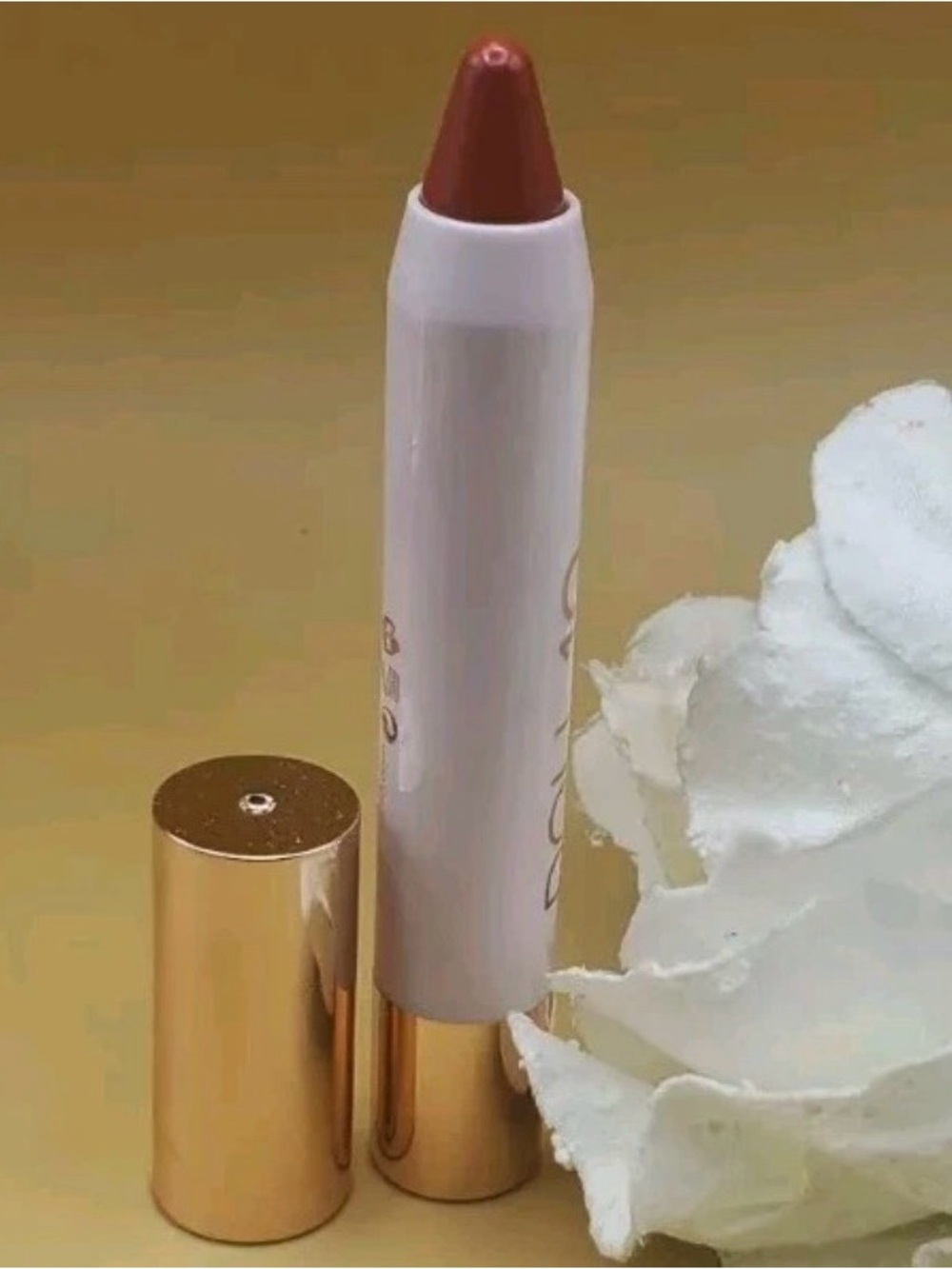 Doll 10 Lip Crayon - Hit Snooze
